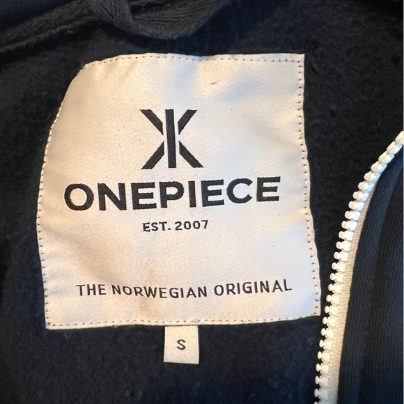 ONEPIECE The Norwegian Original Onesie - Picture 3 of 3